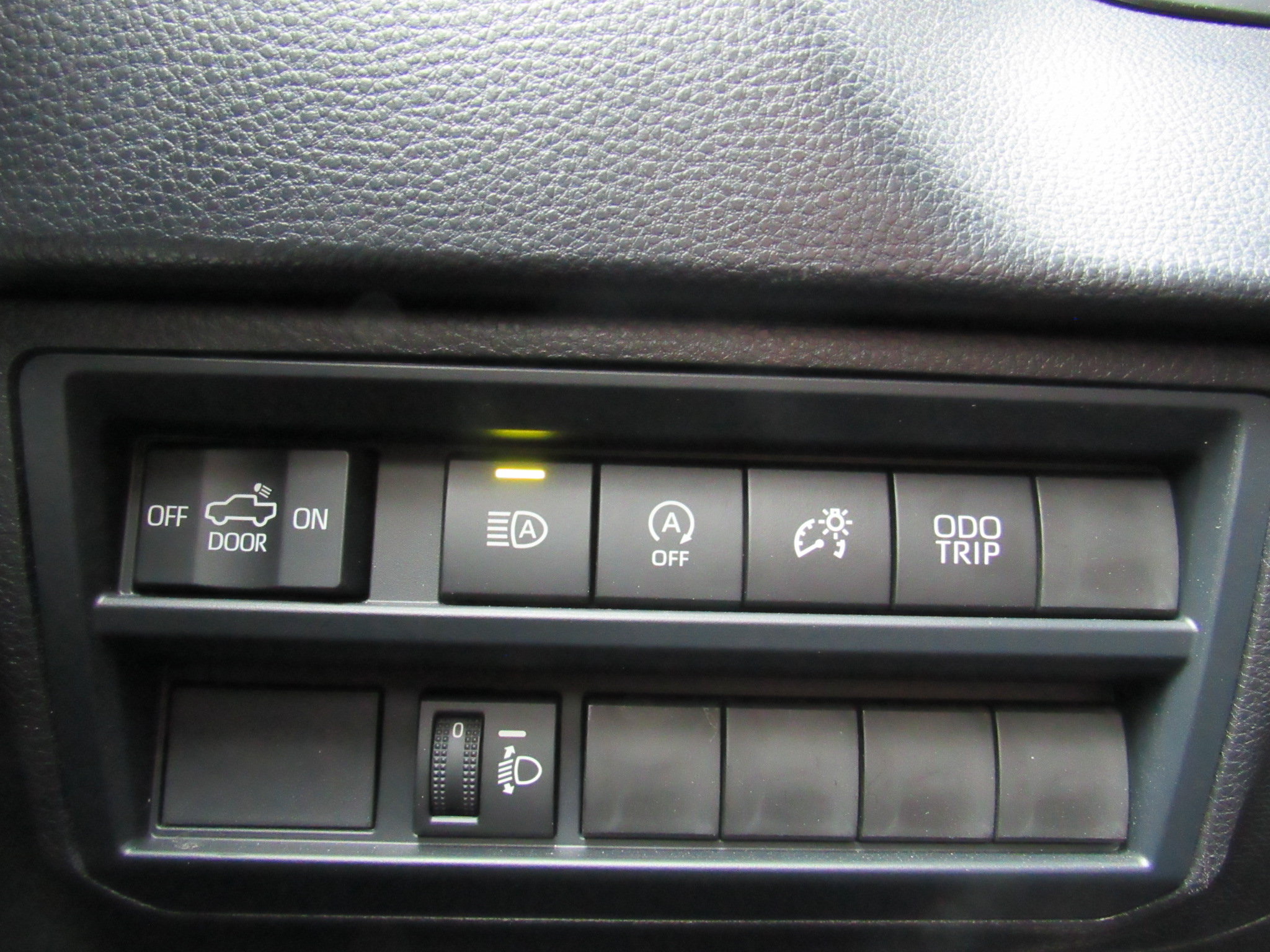 Used 2025 Toyota Tundra SR5 AWD/4WD image 14