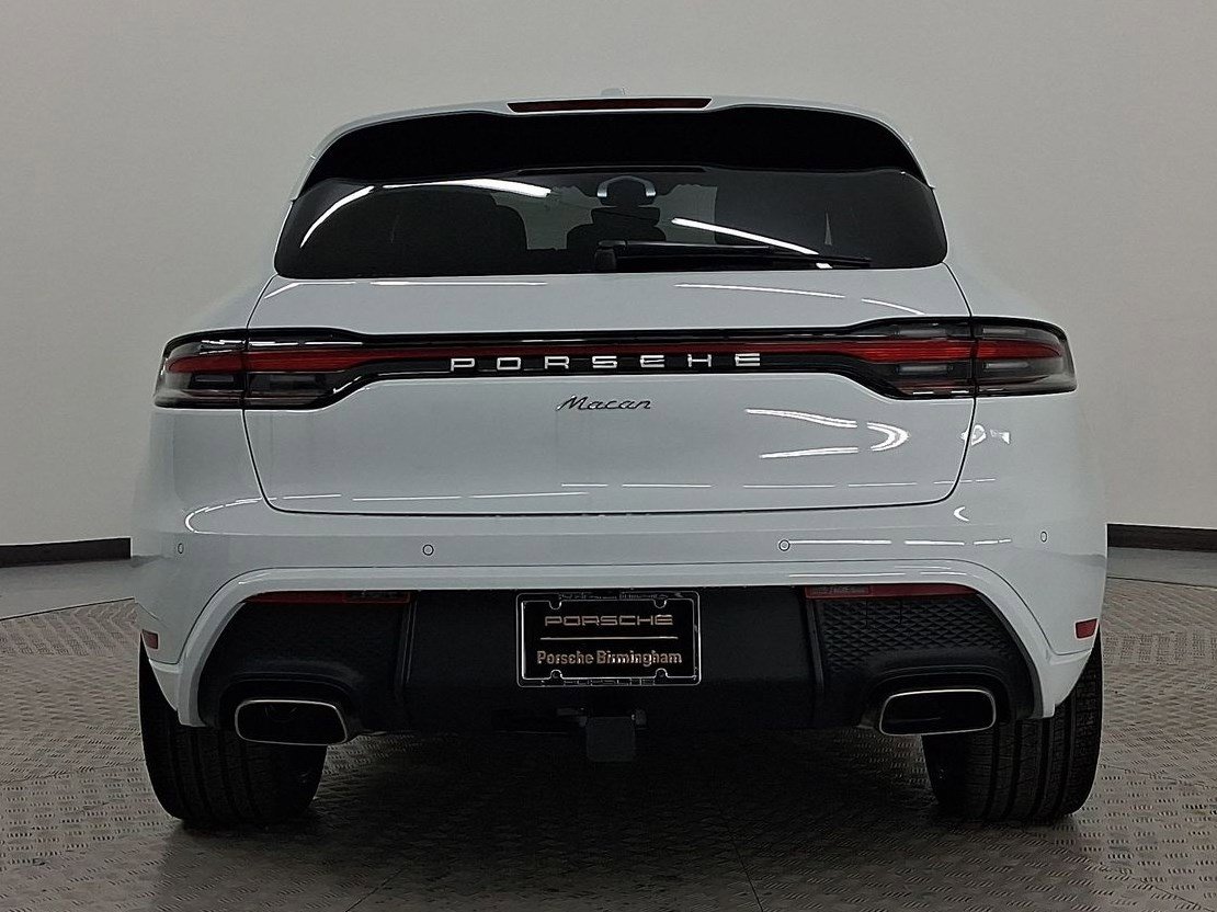 New 2026 Porsche Macan image 6