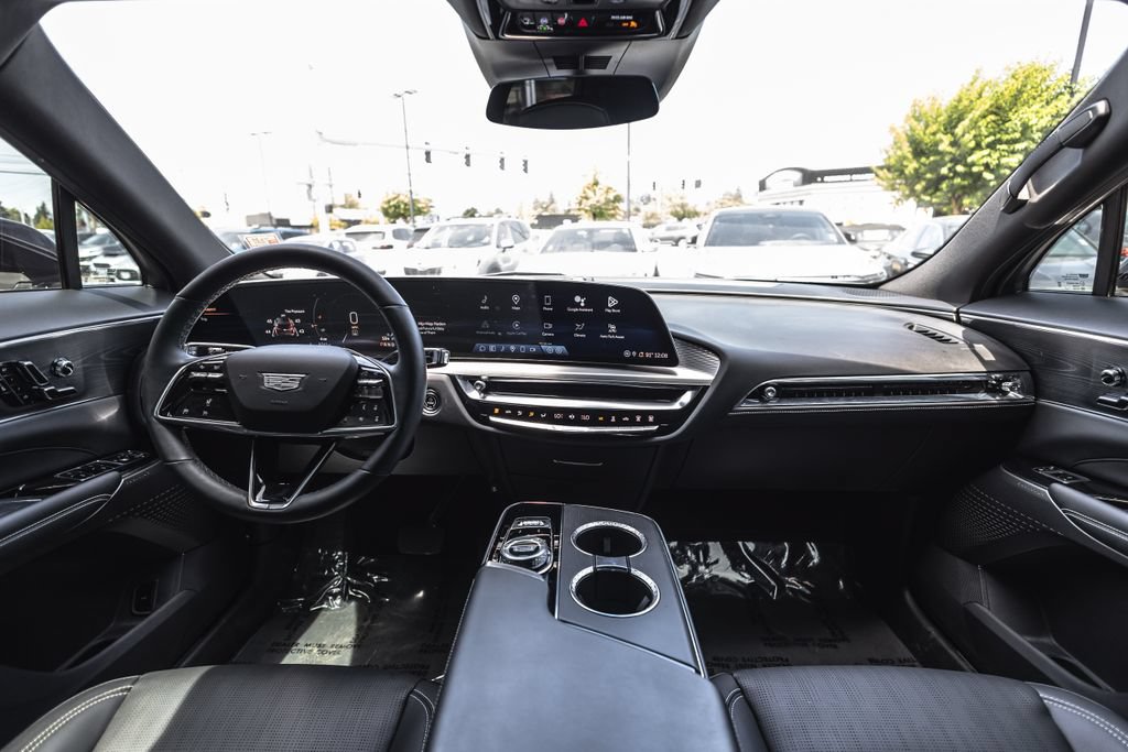 Used 2024 Cadillac Lyriq Luxury RWD image 20
