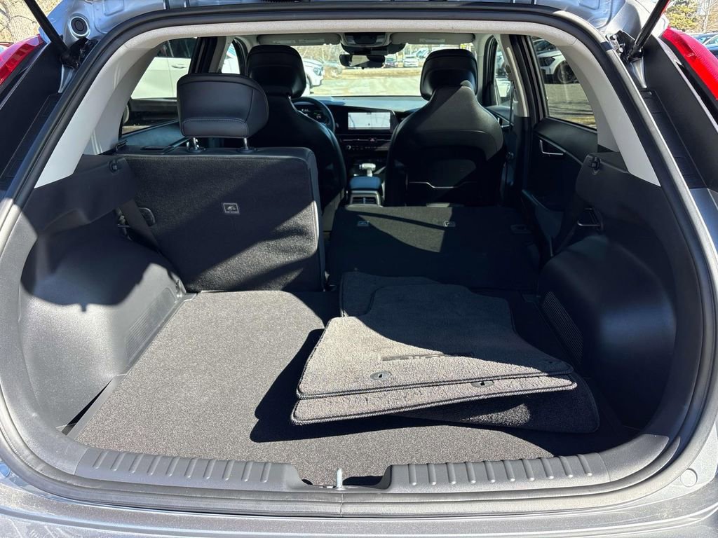 Used 2024 Kia Niro EX image 15