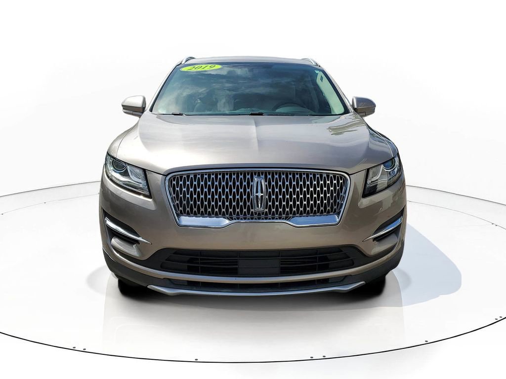 Used 2019 Lincoln MKC Premiere image 2