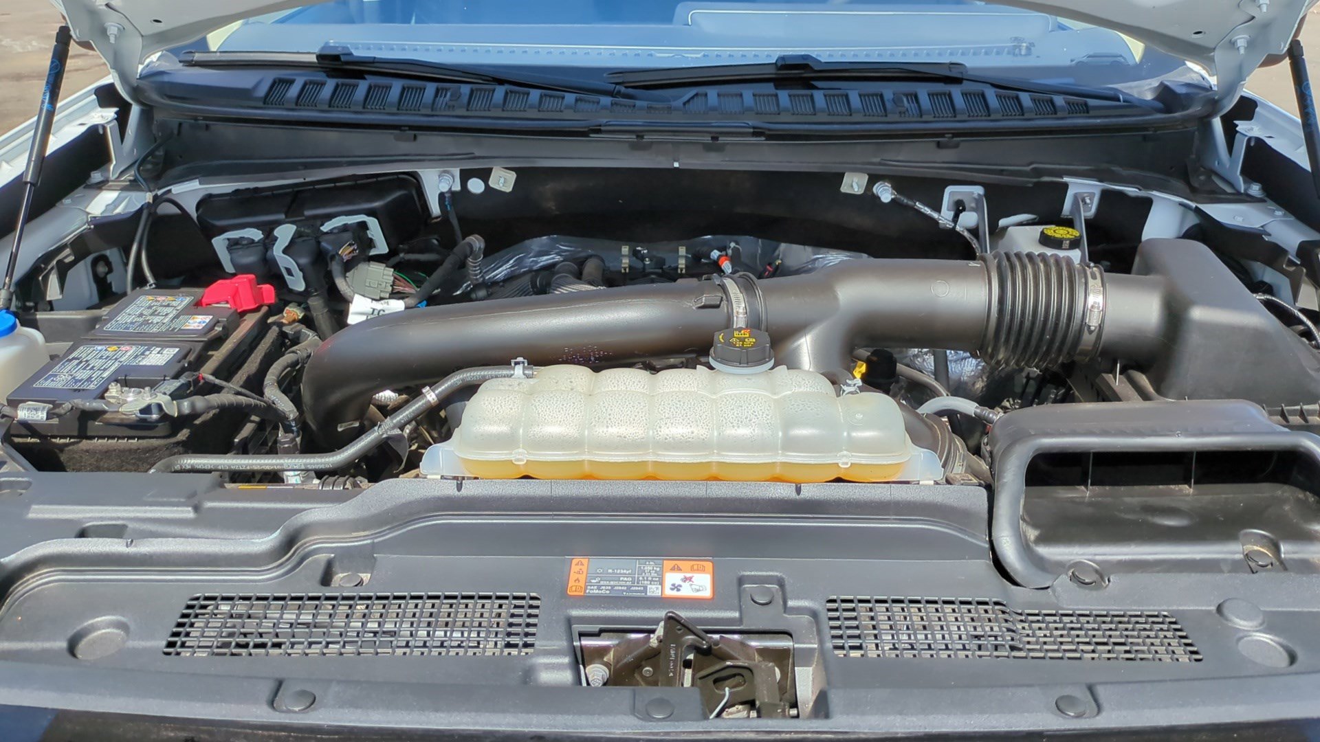Used 2025 Ford Expedition Active image 32