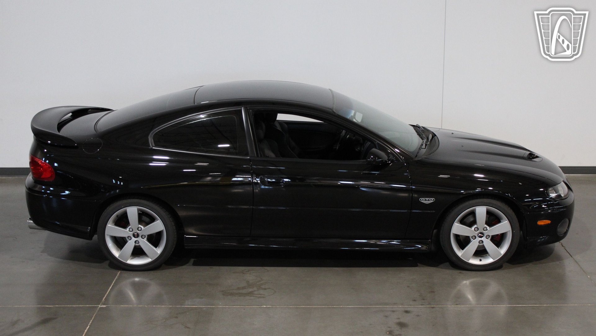 Used 2005 Pontiac GTO RWD image 15