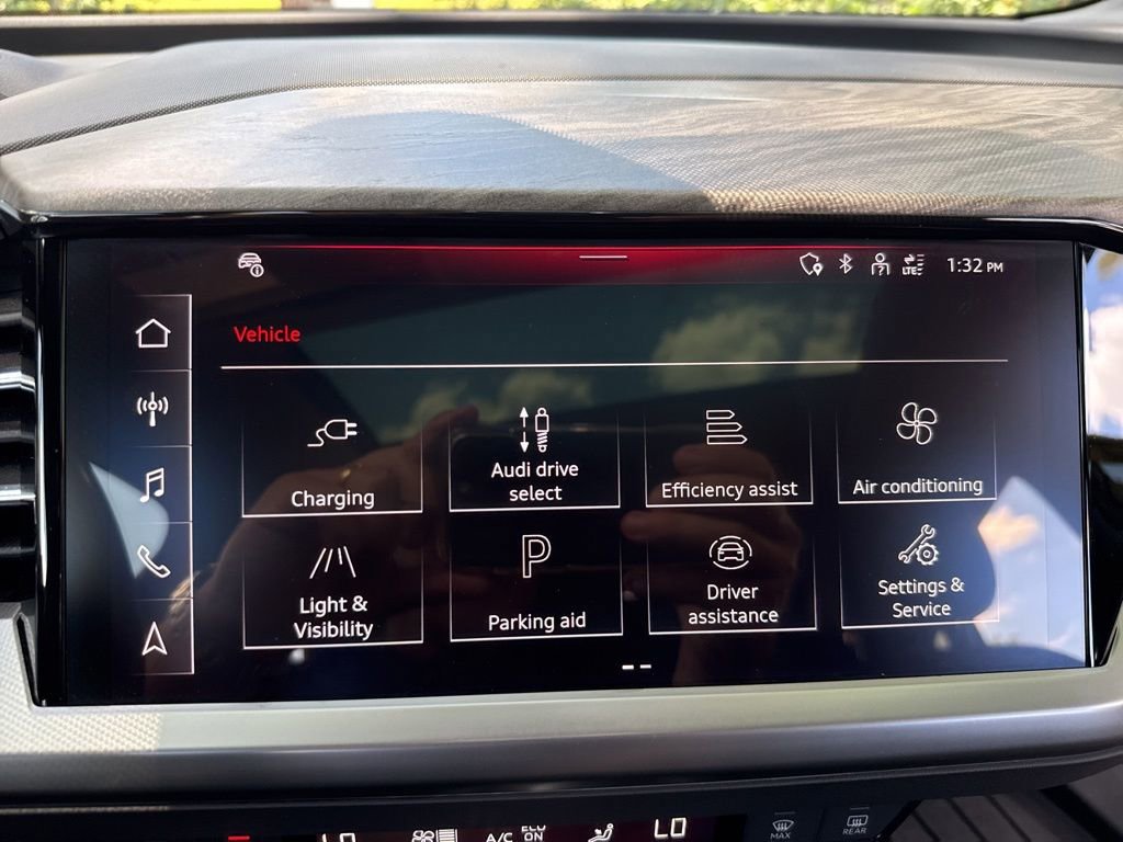 Used 2023 Audi Q4 e-tron Premium Plus AWD/4WD image 50