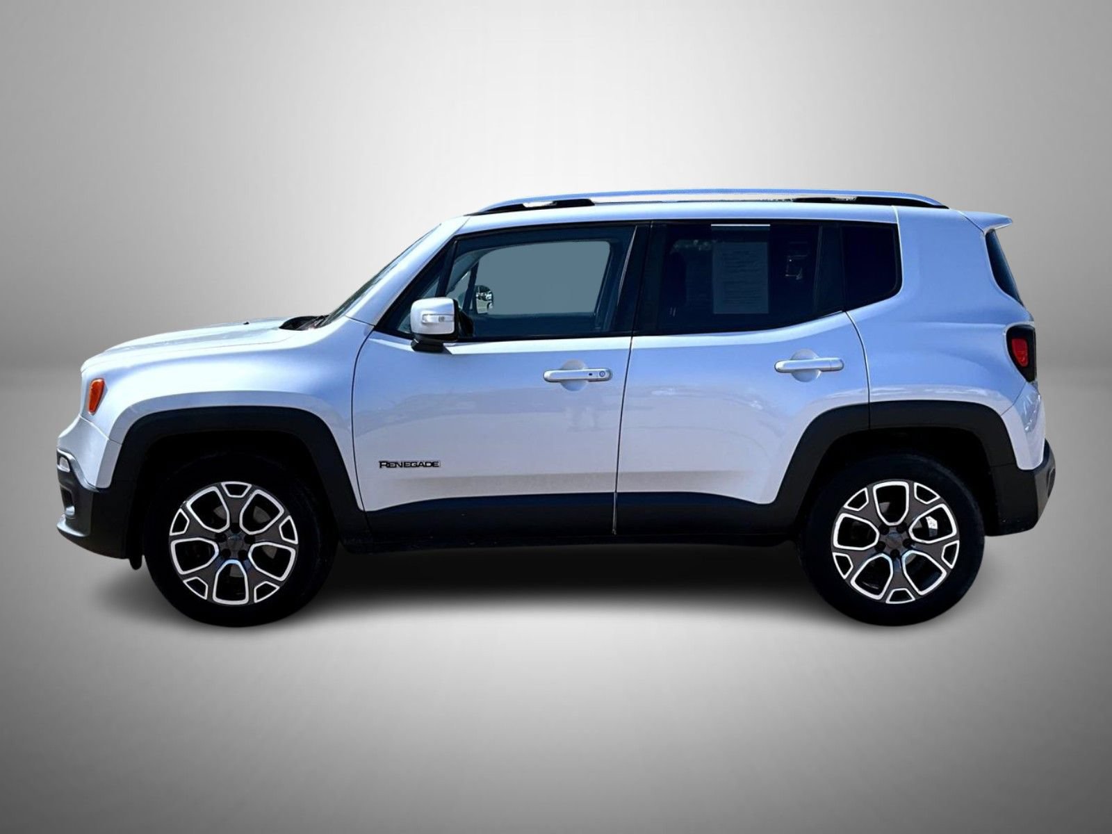 Used 2015 Jeep Renegade Limited w/ Premium Navigation Group AWD/4WD image 8