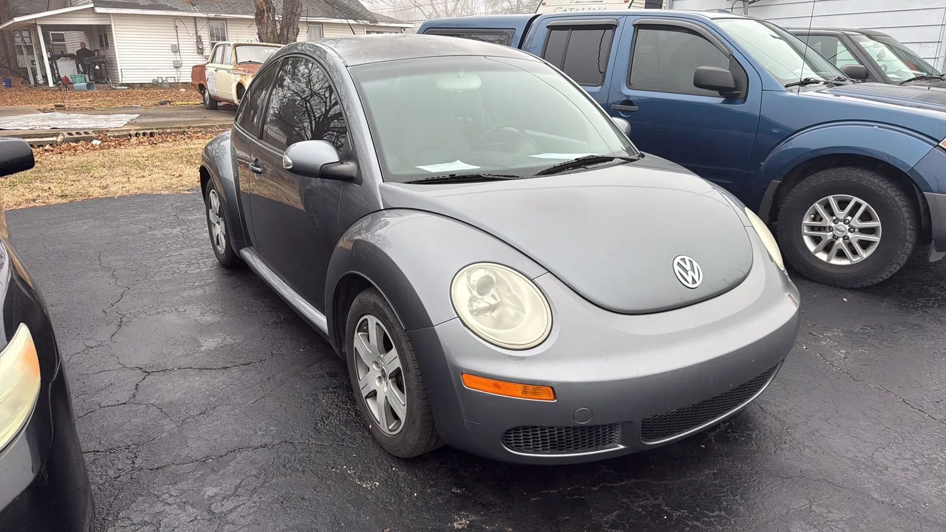 Used 2006 Volkswagen Beetle Coupe image 3