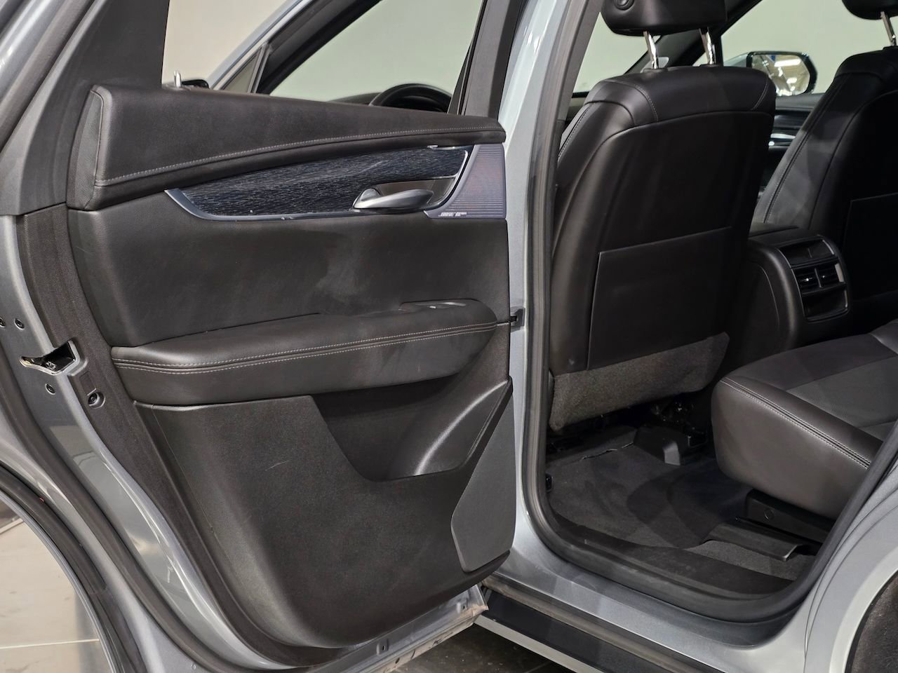 Used 2023 Cadillac XT5 Premium Luxury image 39