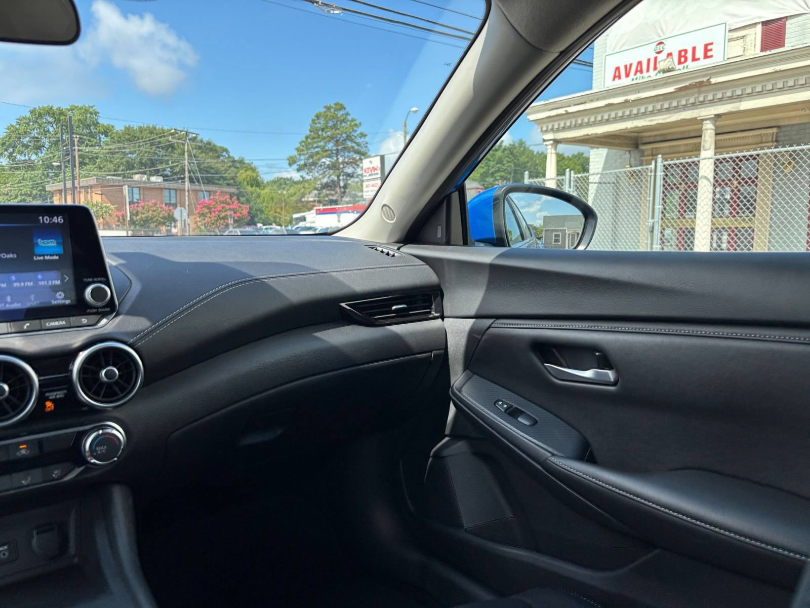 Used 2025 Nissan Sentra SV FWD image 28