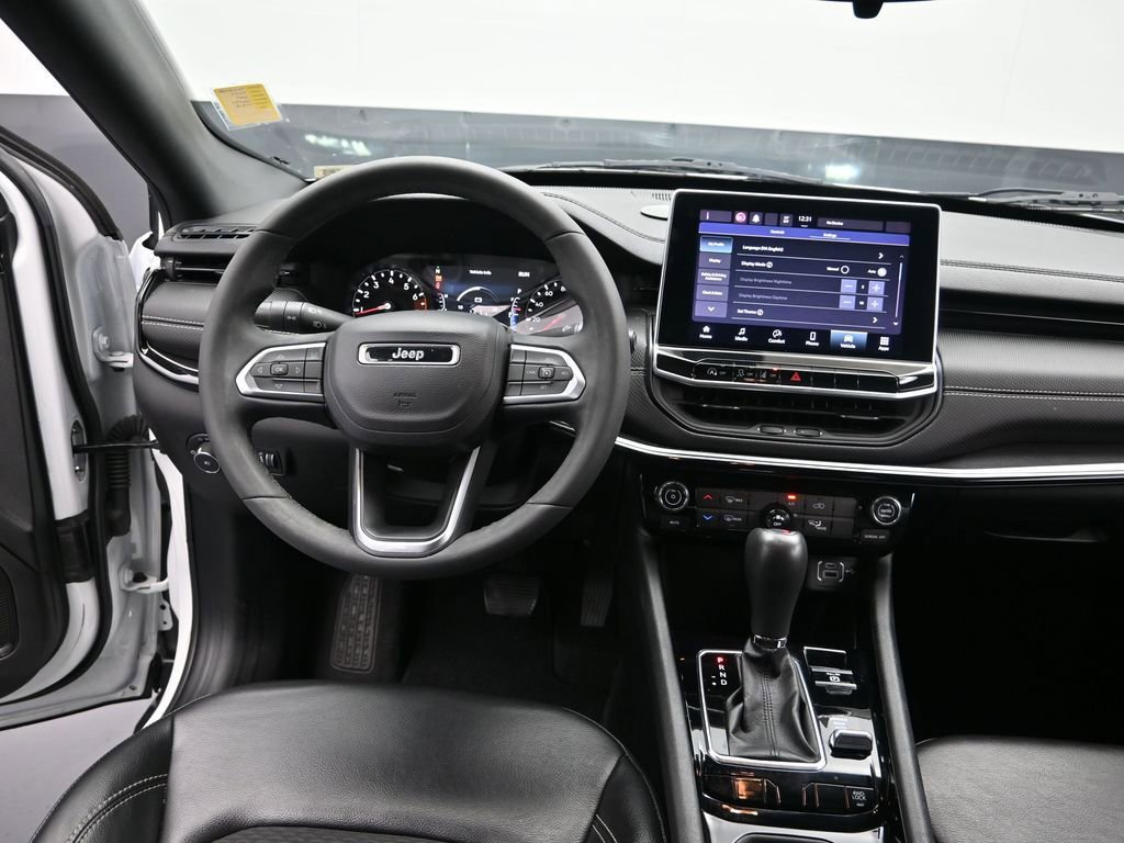 Used 2023 Jeep Compass Altitude AWD/4WD image 22