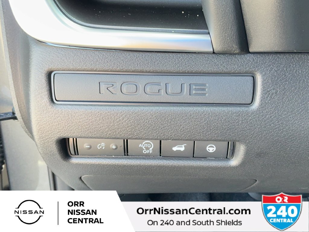 New 2027 Nissan Rogue Dark Armor FWD image 19