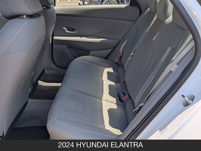 Used 2024 Hyundai Elantra SEL FWD image 14