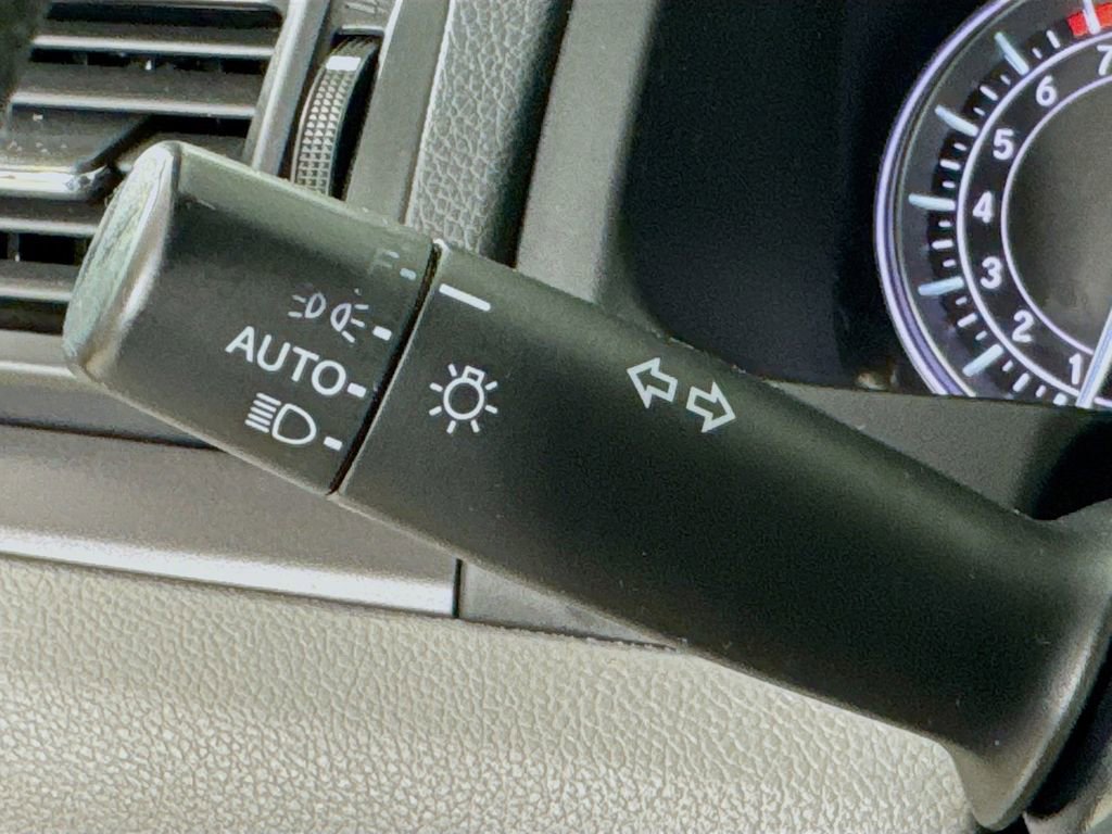 Used 2018 Honda Pilot LX image 13