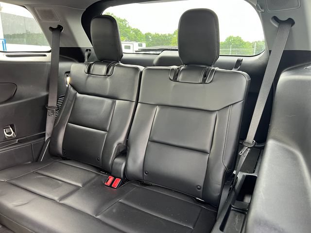 Used 2023 Ford Explorer XLT w/ Equipment Group 202A AWD/4WD image 7