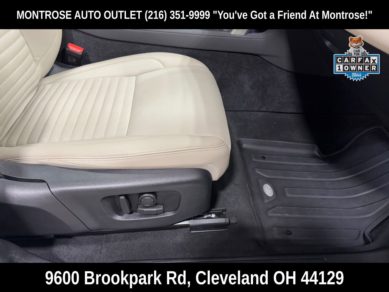 Used 2025 Land Rover Discovery Sport S image 51