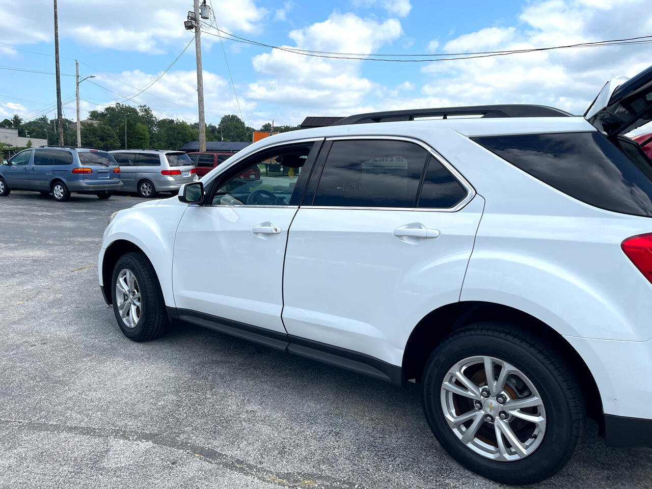 Used 2016 Chevrolet Equinox LT w/ Convenience Package image 2
