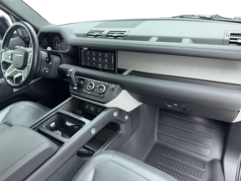 Used 2024 Land Rover Defender 90 S image 42