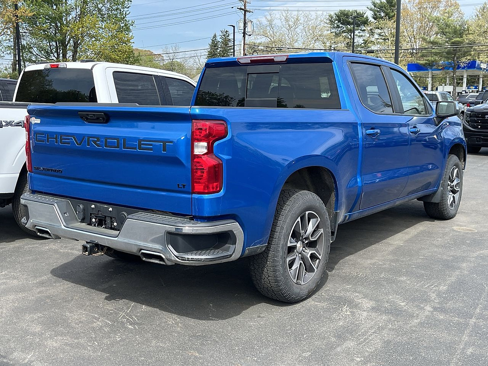 Certified 2022 Chevrolet Silverado 1500 LT w/ Z71 Off-Road Package AWD/4WD image 11