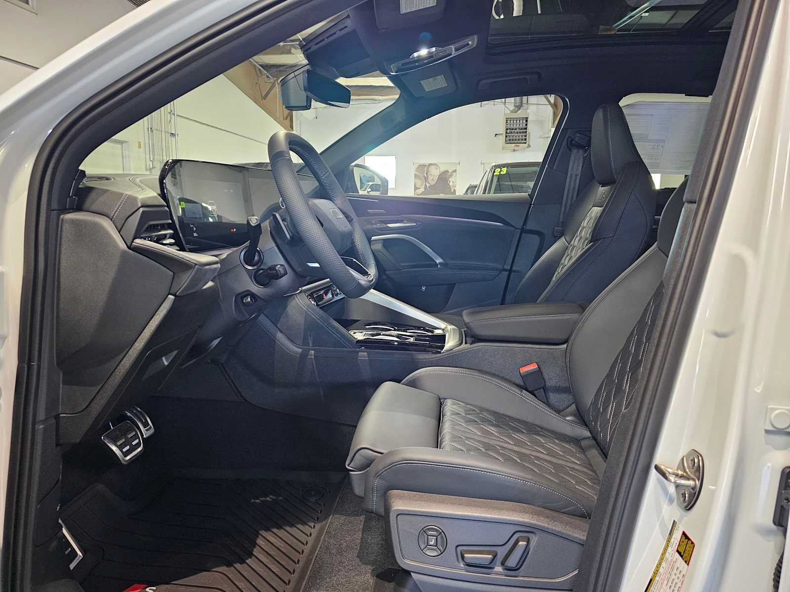 New 2026 Audi SQ5 Prestige AWD/4WD image 23