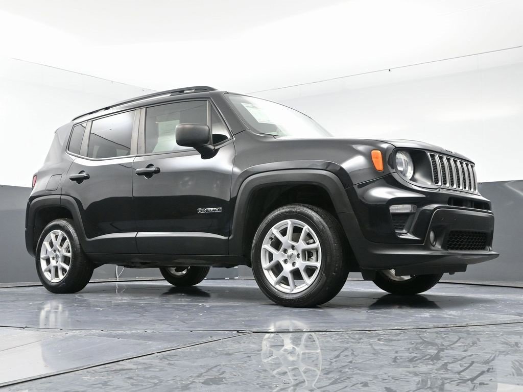 Used 2022 Jeep Renegade Latitude image 45