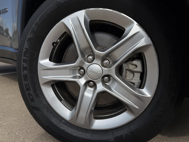 Used 2023 Jeep Compass Latitude w/ Convenience Group AWD/4WD image 9