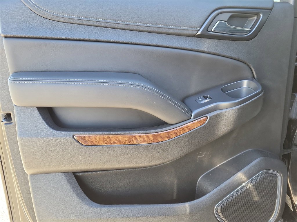 Used 2017 Chevrolet Suburban Premier image 10