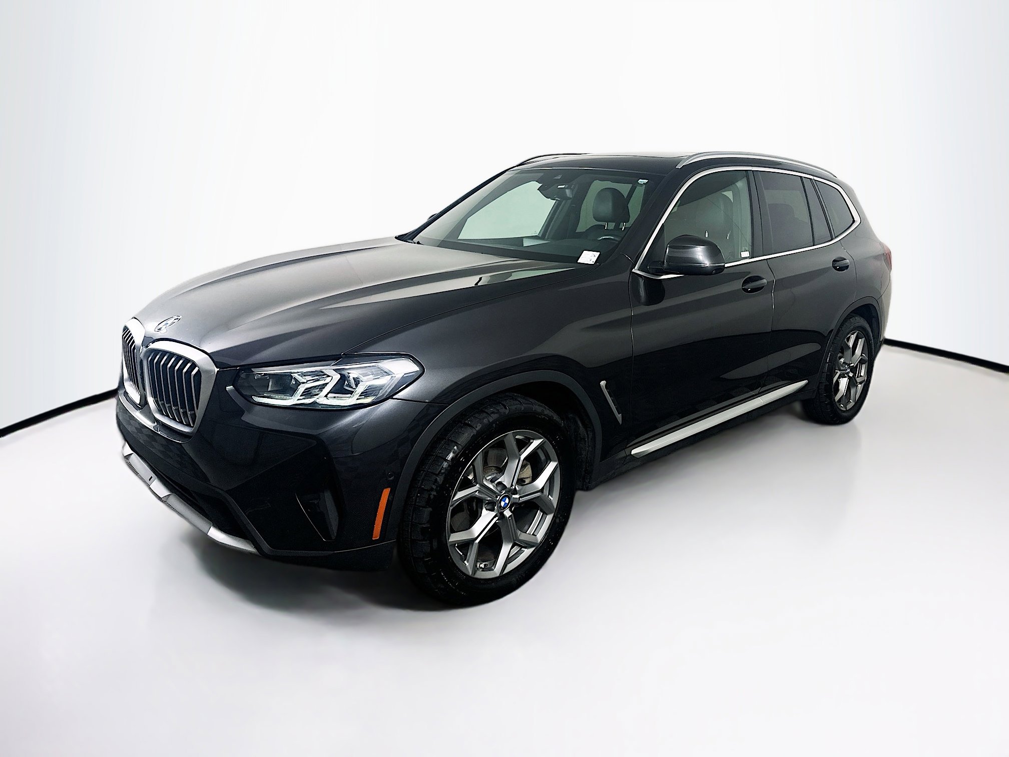 Used 2024 BMW X3 sDrive30i w/ Convenience Package image 3