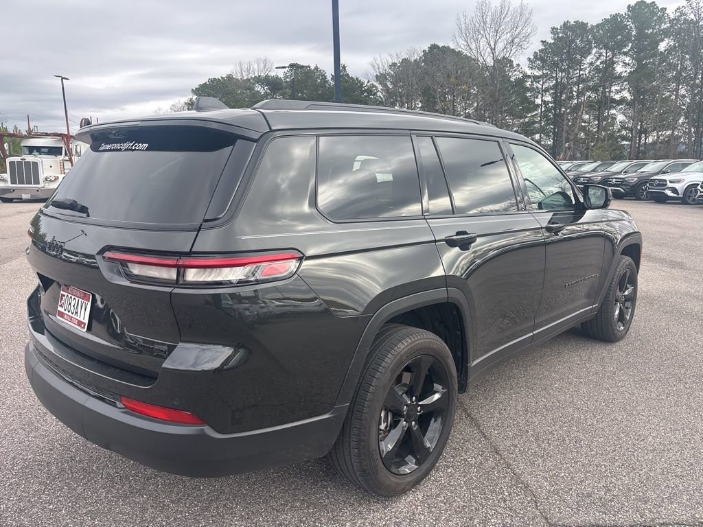 Used 2024 Jeep Grand Cherokee L Limited w/ Luxury Tech Group II image 3