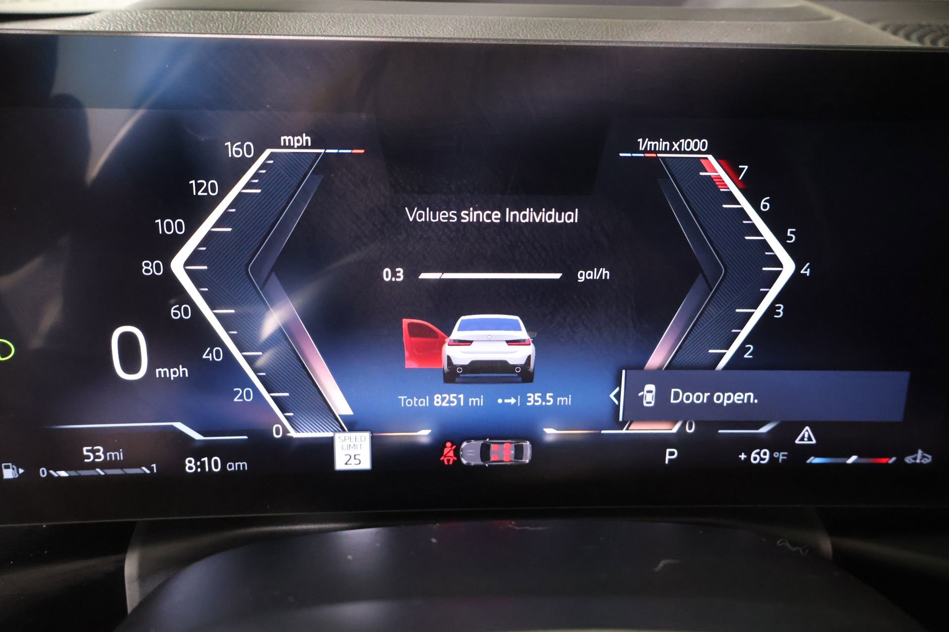 Used 2025 BMW 330i Sedan w/ M Sport Package image 4