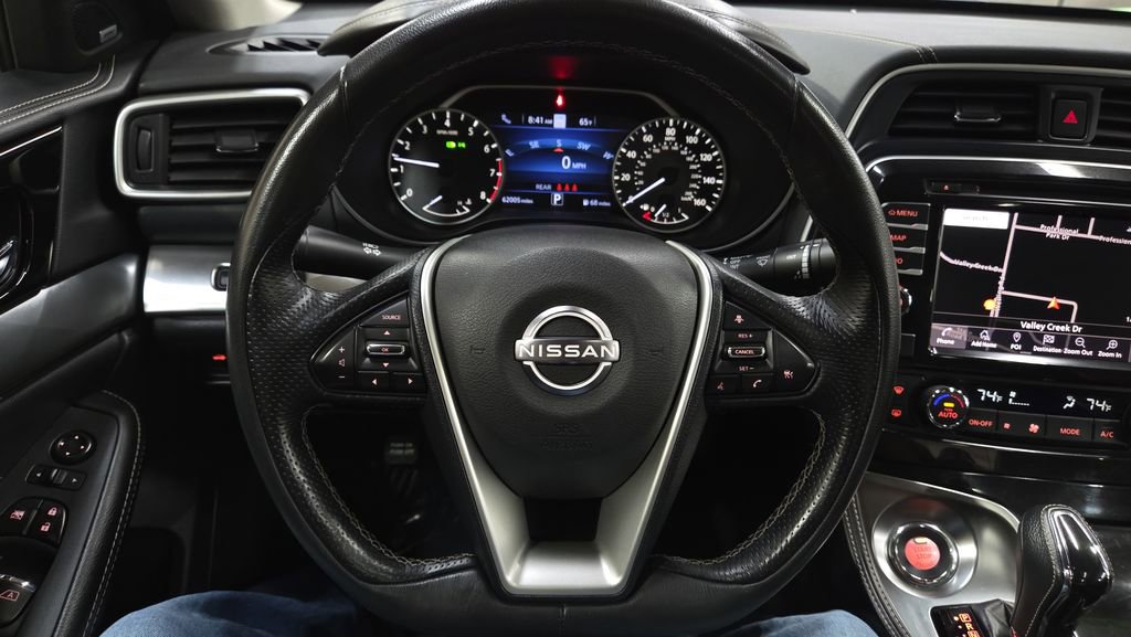 Used 2023 Nissan Maxima SL FWD image 10