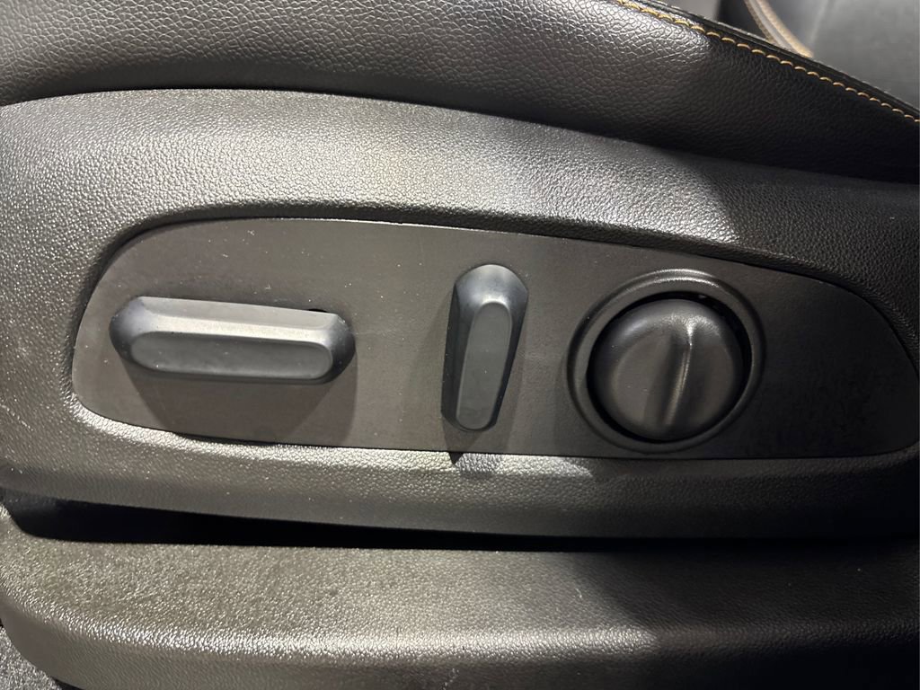 Used 2021 GMC Terrain SLT w/ Elevation Edition image 37