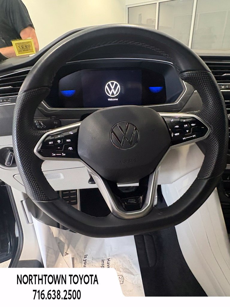 Used 2024 Volkswagen Tiguan SE R-Line AWD/4WD image 23