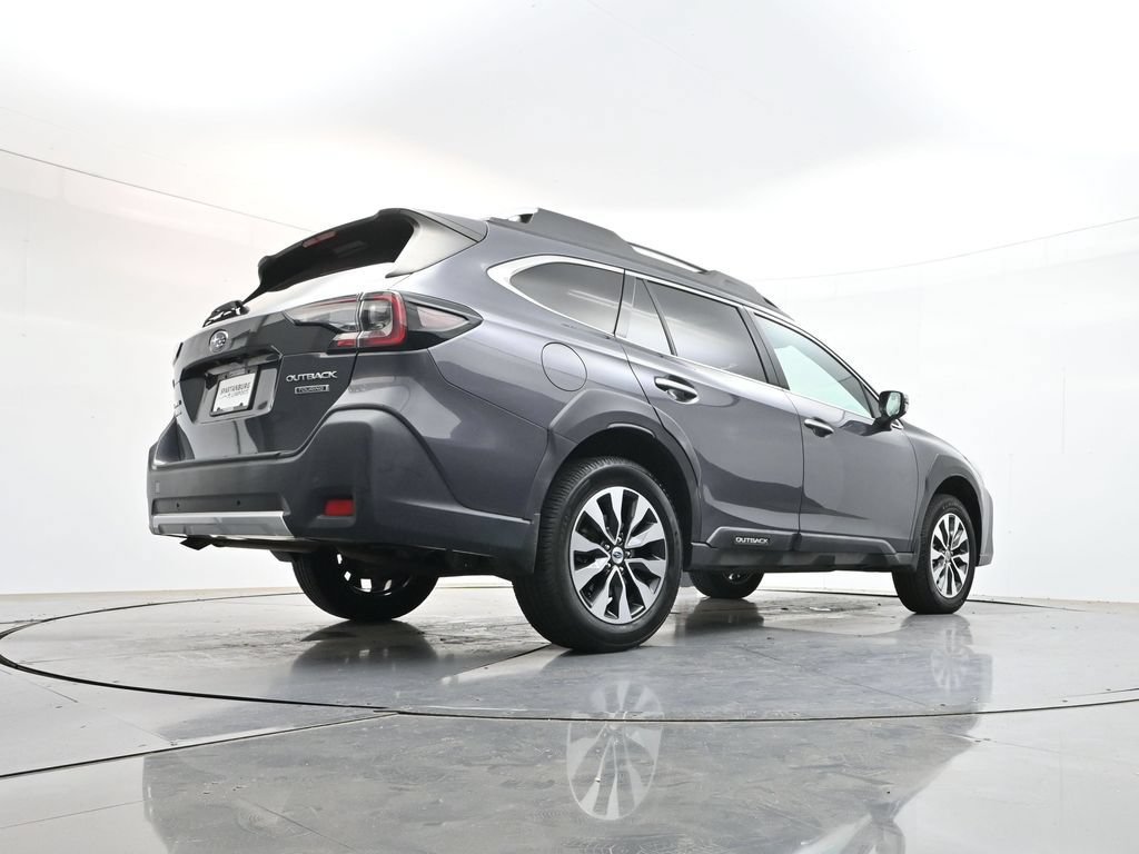 Used 2023 Subaru Outback Touring AWD/4WD image 39