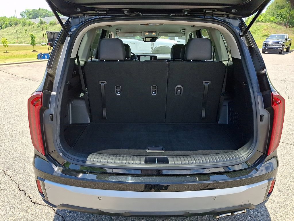 Used 2023 Kia Telluride S AWD/4WD image 29