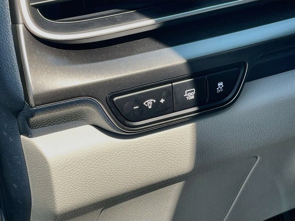 Used 2025 Kia Carnival SX w/ SX Dark Edition Package FWD image 10