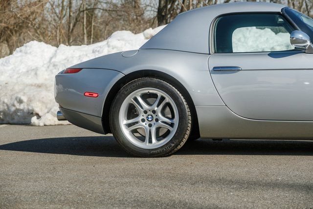 Used 2002 BMW Z8 RWD image 15