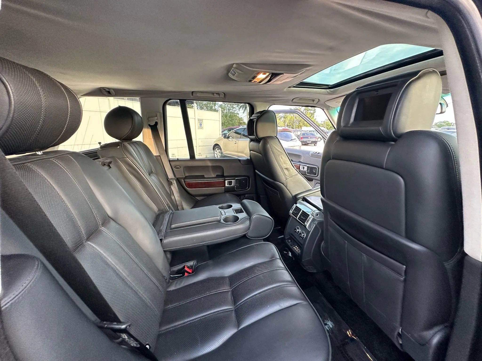 Used 2008 Land Rover Range Rover Supercharged AWD/4WD image 9