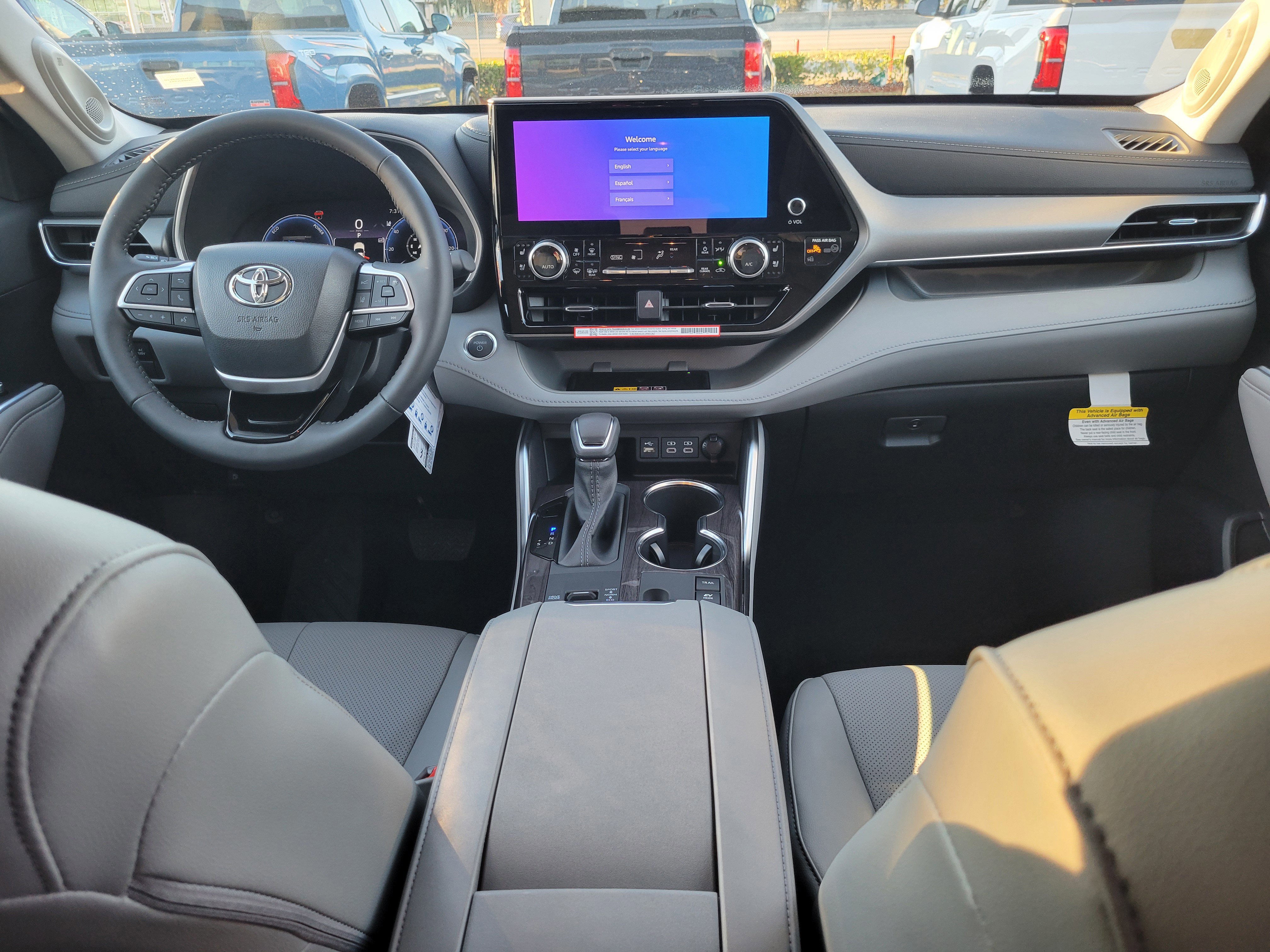 New 2026 Toyota Highlander Limited AWD/4WD image 17