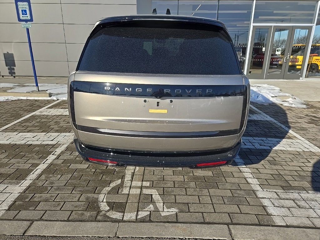 Certified 2024 Land Rover Range Rover SE image 6