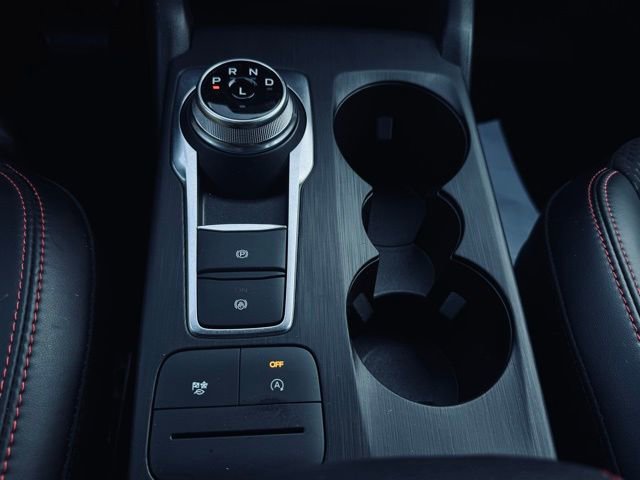 Used 2025 Ford Escape ST-Line image 30