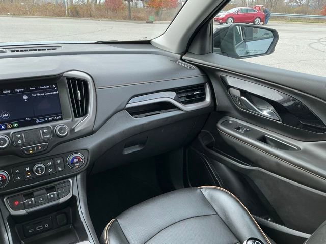 Used 2024 GMC Terrain AT4 image 28