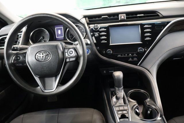 Used 2018 Toyota Camry LE image 14