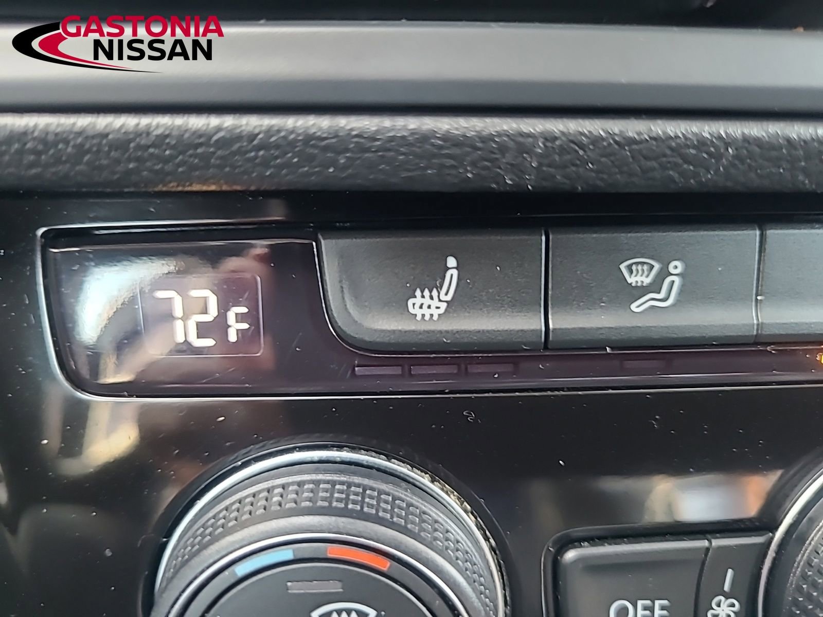 Used 2024 Volkswagen Jetta SE image 39