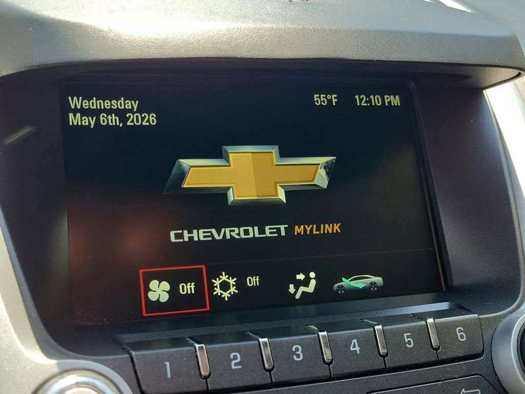 Used 2017 Chevrolet Equinox LT FWD image 24