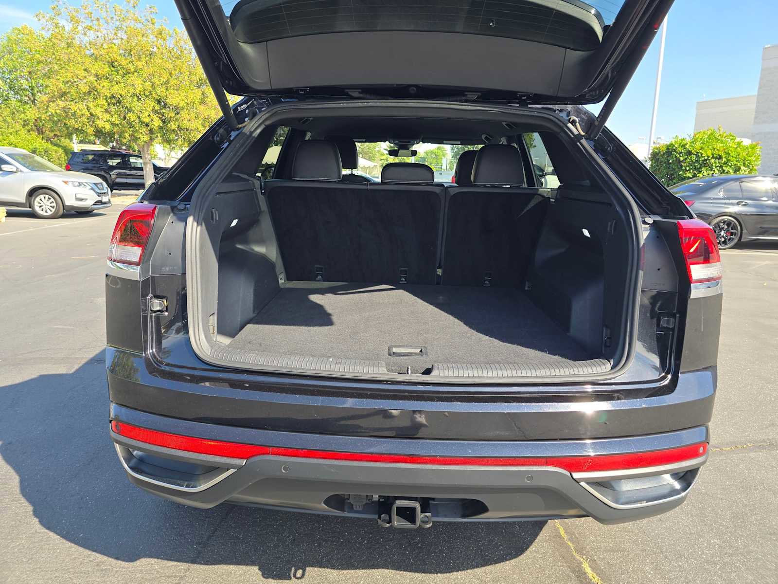 Used 2024 Volkswagen Atlas Cross Sport SE image 15