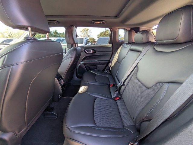 New 2026 Jeep Compass Latitude w/ Sun and Sound Group image 12