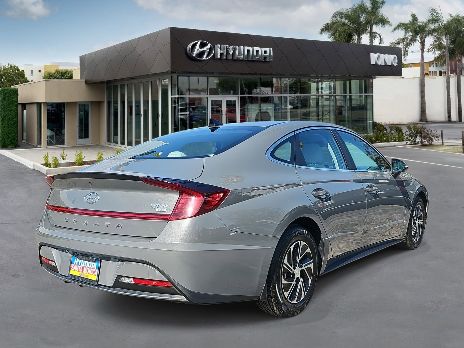 Used 2023 Hyundai Sonata Blue image 3