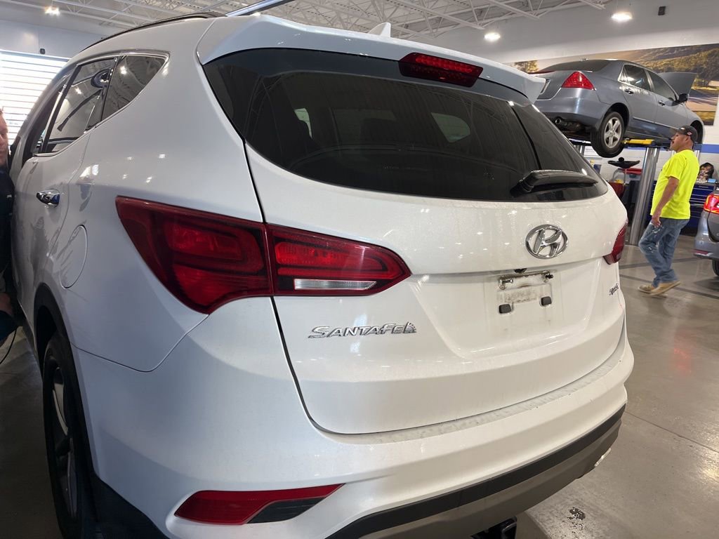 Used 2018 Hyundai Santa Fe Sport image 4