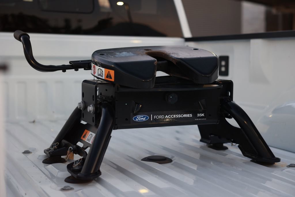 Used 2025 Ford F450 Platinum w/ FX4 Off-Road Package AWD/4WD image 42