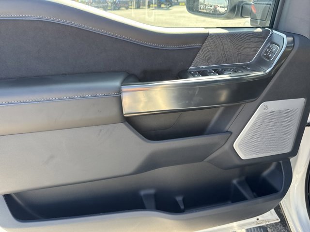 New 2025 Ford F350 Platinum image 21