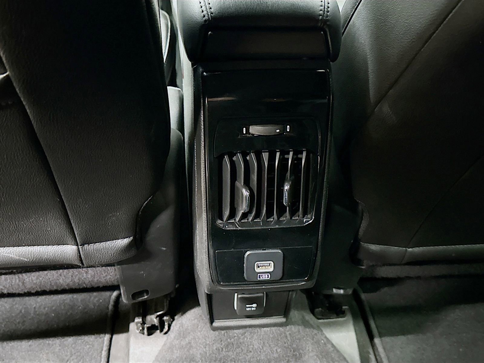 Used 2024 Jeep Compass Latitude image 26